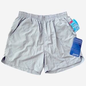 ST. JOHN'S BAY SWIM TRUNKS light grey Men’s Sz Medium NWT🏷 pockets , lined